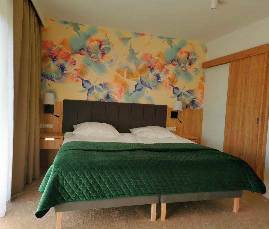 Hotel Skal Medi Spa & Resort أوسترونيه مورسكية المظهر الخارجي الصورة