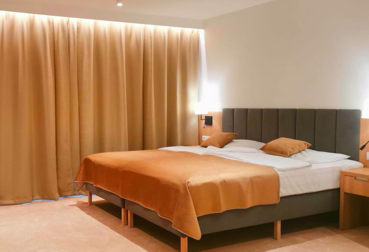 Hotel Skal Medi Spa & Resort أوسترونيه مورسكية المظهر الخارجي الصورة